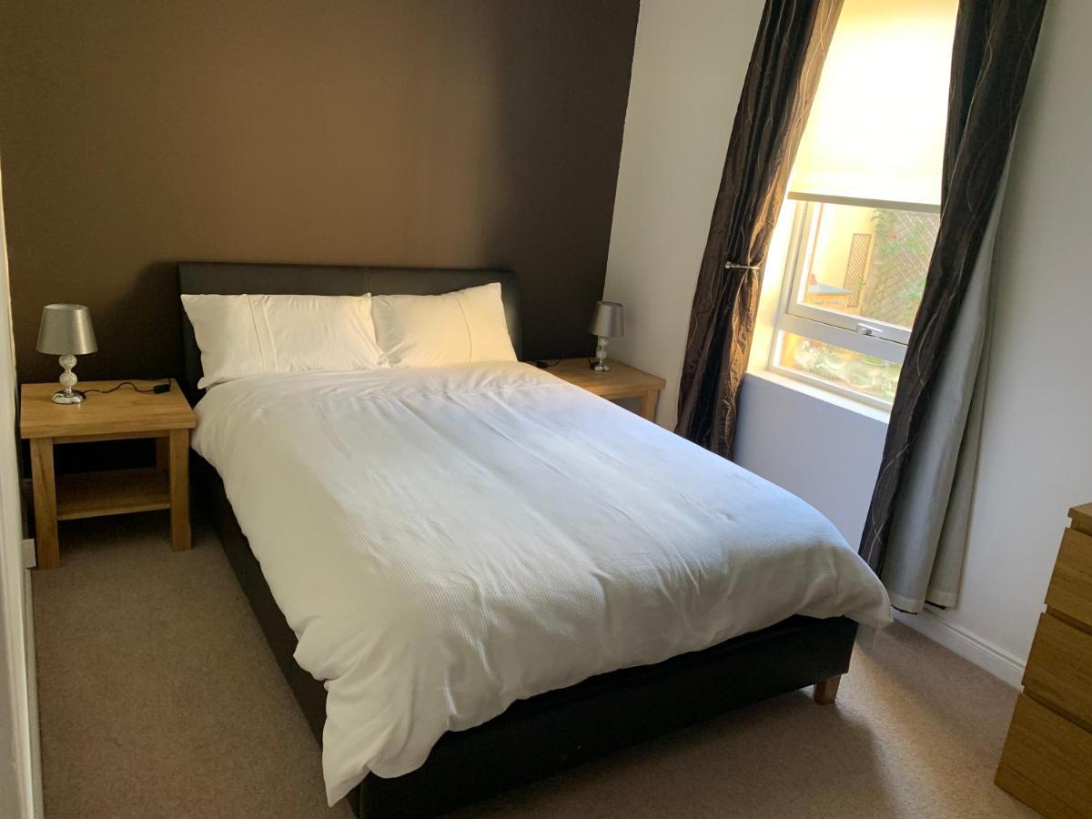 1 Bedroom Central Flat With Parking Space Эдинбург Экстерьер фото